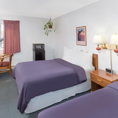 Redwood Inn クレセントシティ エクステリア 写真