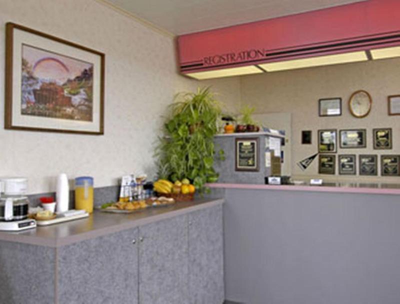 Redwood Inn クレセントシティ エクステリア 写真