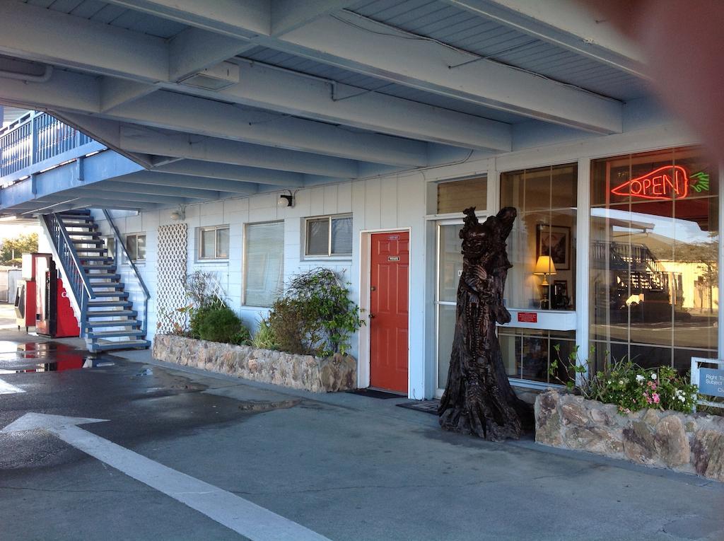 Redwood Inn クレセントシティ エクステリア 写真